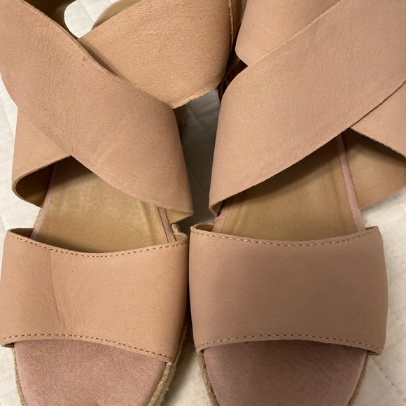 Sandals - Picture 3 of 5